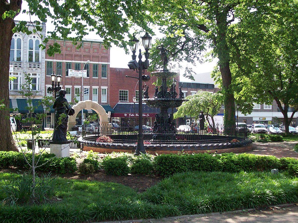 Fountain Square Park in downtown Bowling Green, Kentucky